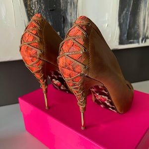 Betsey Johnson super sexy heels !